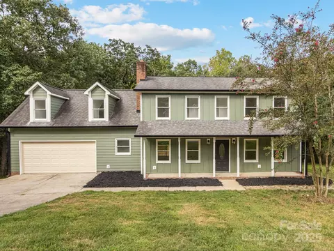2304 Wineberry Ct, Matthews, NC 28105