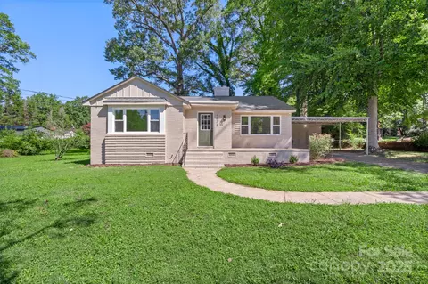 1218 Forestdale Dr, Salisbury, NC 28144