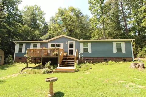 7035 Twin Streams Ln, Clover, SC 29710