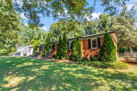 331 Windy Rush Rd, Kannapolis, NC 28081 photo 2