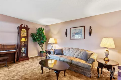 331 Windy Rush Rd, Kannapolis, NC 28081 photo 6
