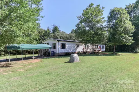 175 Larue Cir, Statesville, NC 28625