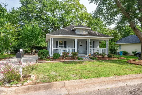 219 6th St, Belmont, NC 28012