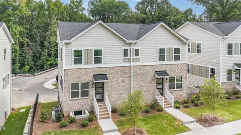 3932 Hager Dr, Charlotte, NC 28208