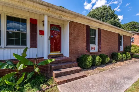 1725 Lakedell Dr, Charlotte, NC 28215