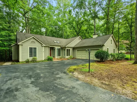 12 Whippoorwill Ct, Clover, SC 29710