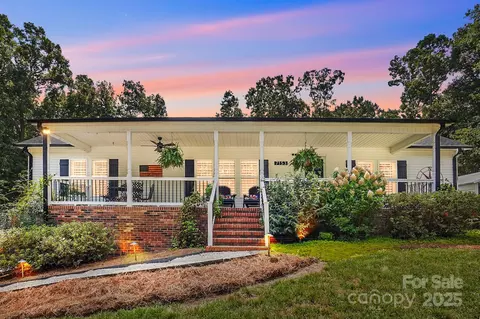 7153 Strawberry Ln, Stanfield, NC 28163