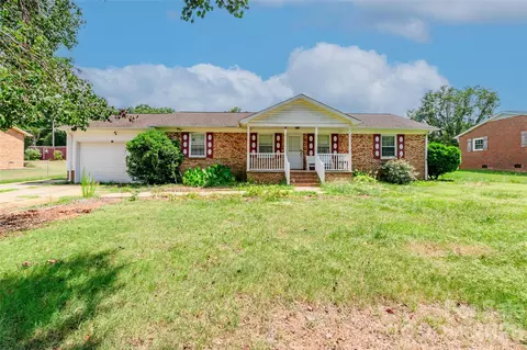 505 Pam Dr, Gastonia, NC 28056