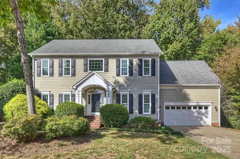 5604 Flowering Dogwood Ln, Charlotte, NC 28270