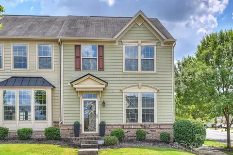 3327 Major Samuals Way, Charlotte, NC 28208