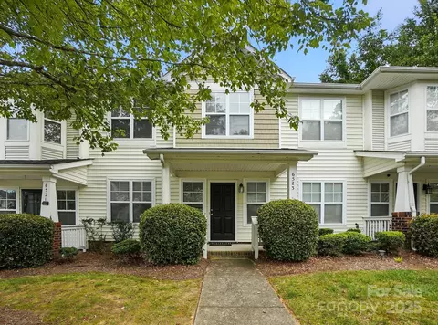 6523 Point Comfort Ln, Charlotte, NC 28226