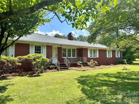 3048 Timrod Rd, Bethune, SC 29009