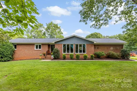 1430 Crowders Creek Rd, Gastonia, NC 28052