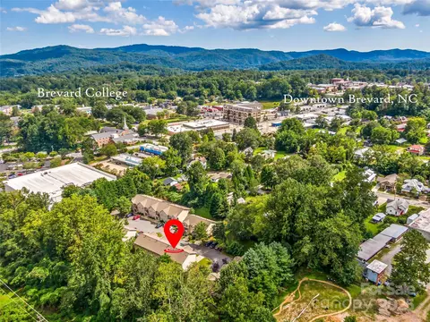 112 Creekside Dr, Brevard, NC 28712 photo 2