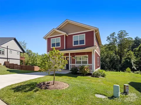 42 Mayday St, Asheville, NC 28806