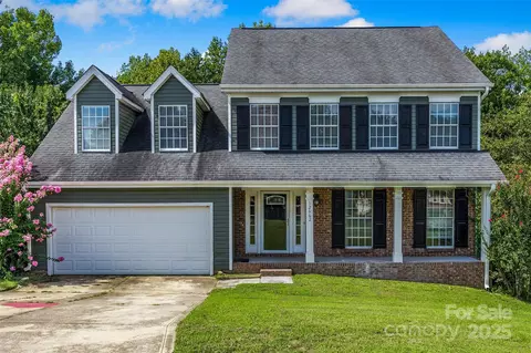 12662 Woodside Falls Rd, Pineville, NC 28134