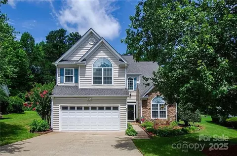 348 Weatherstone Pl, Woodstock, GA 30188