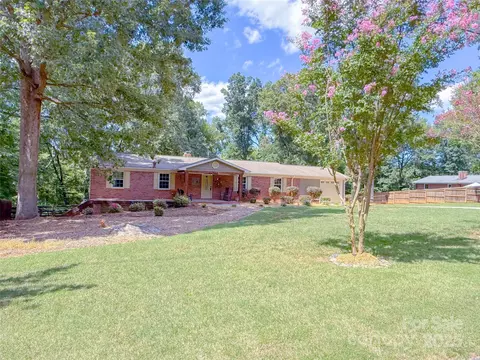 10024 Sedgefield Cir, Stanfield, NC 28163