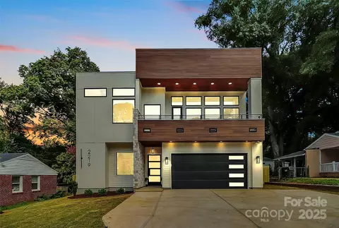 2219 Shamrock Dr, Charlotte, NC 28205