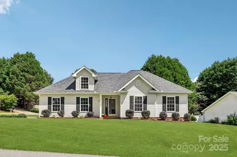 1827 Pipers Ridge Nw Cir NW, Conover, NC 28613
