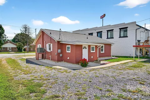 262 Catawba Ave, Old Fort, NC 28762