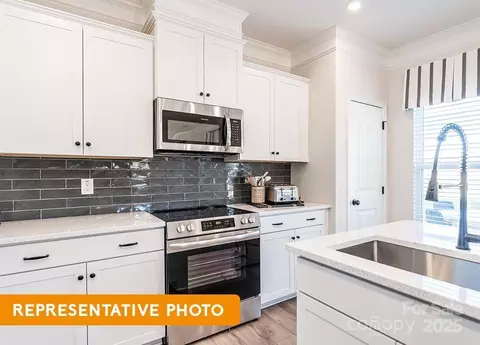 Kitchen - 541 Hullview Vis, Monroe, NC 28110 photo 3 of 3