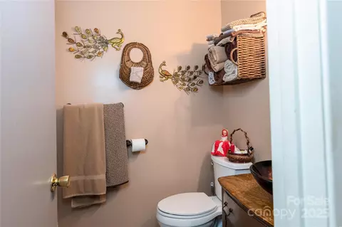 Bath - 504 Ridge St, Albemarle, NC 28001 photo 2 of 3
