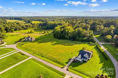 138 Bellingshire 40 Dr #40, Mount Ulla, NC 28125