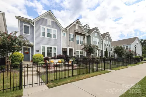 2518 Lydia Ave, Charlotte, NC 28205