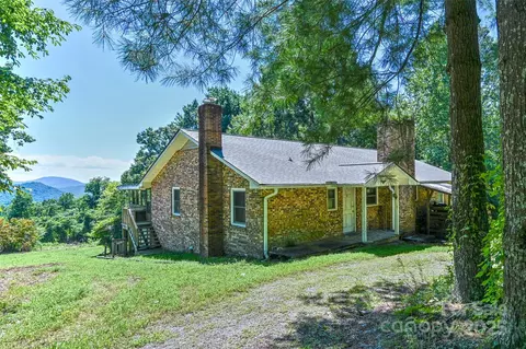 371 Heatherly Heights Rd, Saluda, NC 28773