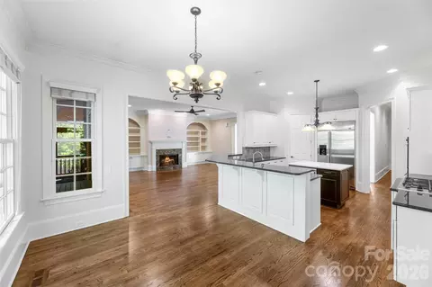 8928 Heydon Hall Cir, Charlotte, NC 28210