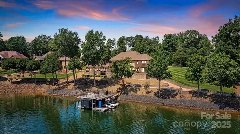 4202 54th Ne Ave NE, Hickory, NC 28601