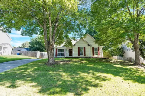 131 Diamond Dr, Mooresville, NC 28117