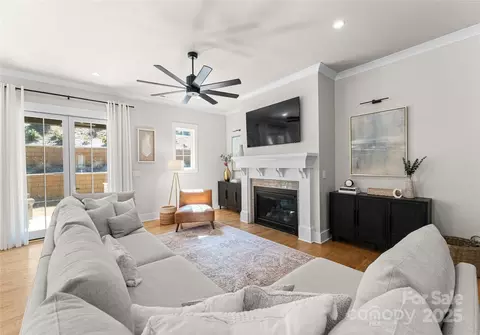 Living - 831 Naples Dr, Davidson, NC 28036 photo 5 of 9