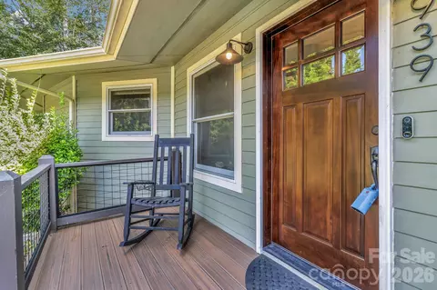 939 Morgan Hill Rd, Black Mountain, NC 28711
