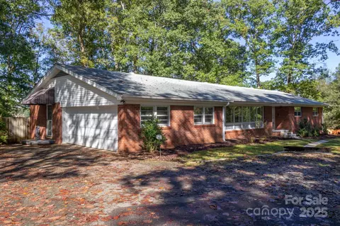 254 Mount Carmel Rd, Asheville, NC 28806