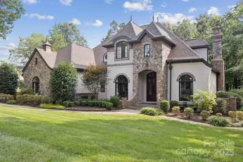2900 Cutter Ct, Waxhaw, NC 28173