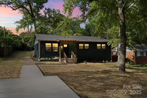 526 Porter St, Charlotte, NC 28208