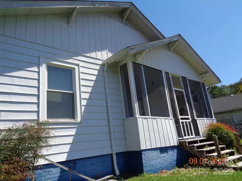 103 Burch St, Rhodhiss, NC 28667