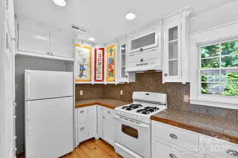 Kitchen - 160 E Howard St, Tryon, NC 28782 photo 5 of 5