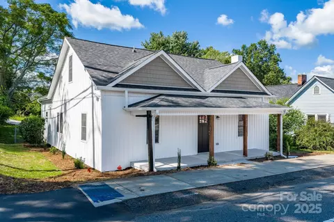 720 E Main St, Maiden, NC 28650 photo 2