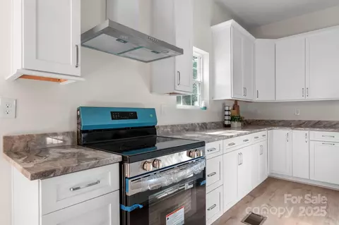 720 E Main St, Maiden, NC 28650 photo 15