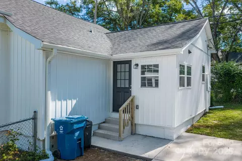 720 E Main St, Maiden, NC 28650 photo 6