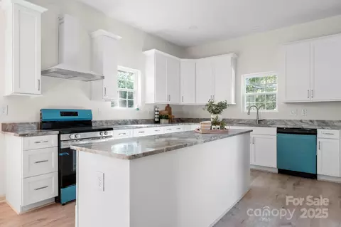 720 E Main St, Maiden, NC 28650 photo 14