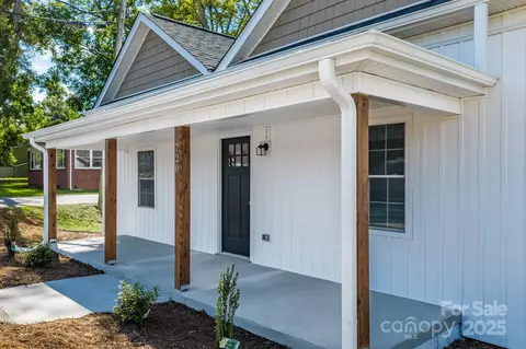 720 E Main St, Maiden, NC 28650 photo 3