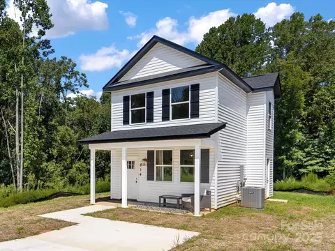 814 W Raleigh W Ave W, Statesville, NC 28677