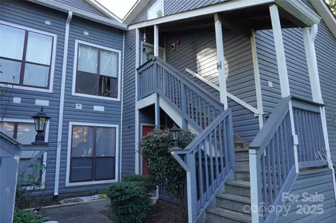 4508 Sharon Chase H Dr #H, Charlotte, NC 28215