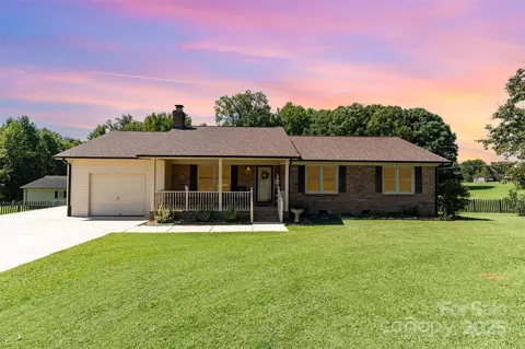 2227 Old Hickory Grove Rd, Mount Holly, NC 28120