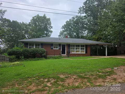 106 N Skyland Dr, Bessemer City, NC 28016