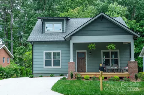 233 Grove St, Brevard, NC 28712